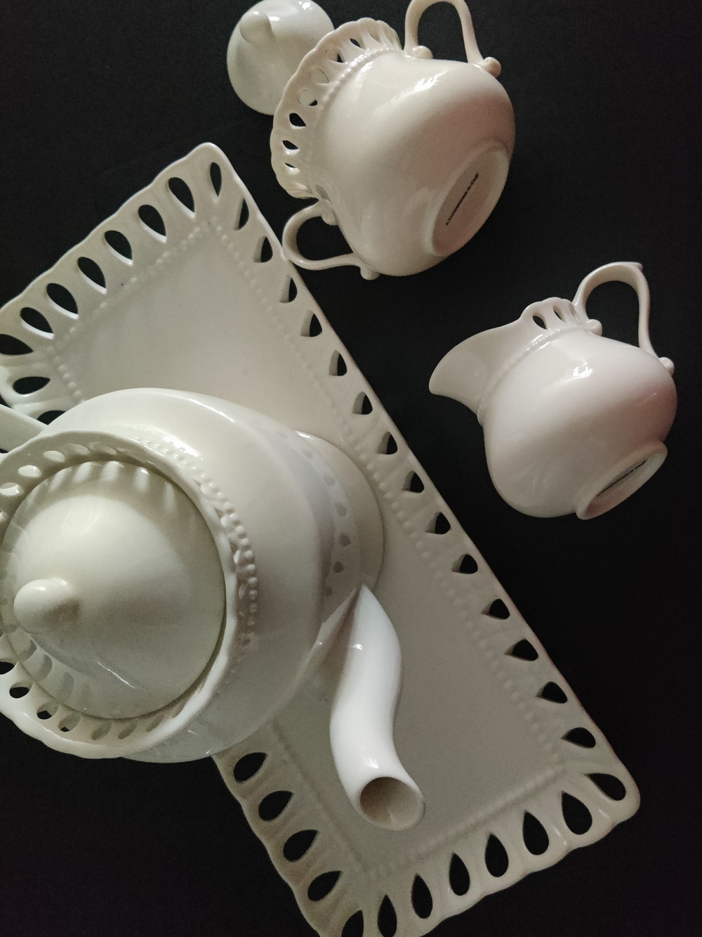 Vintage I. Godinger & Co. Vintage Porcelain Tea Set In "Cream Lace" Design